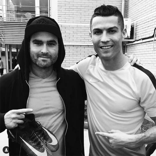 Mega Slam Hoops Ambassador - Jamie Velocity Reynolds with Ronaldo